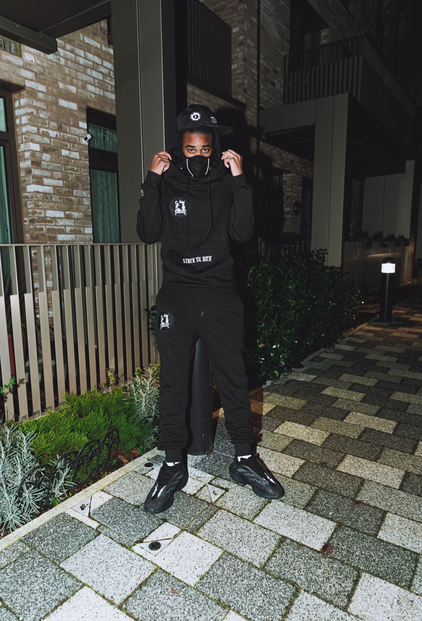 Global Tracksuit – STACKCITYCLOTHING